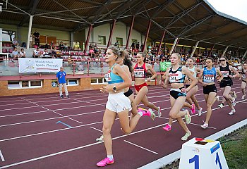 Świetne wyniki na otwarcie AMP w lekkiej atletyce w Białymstoku. Są już  bydgoskie medale