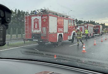 Wypadek na S5. Utrudnienia w ruchu za zjazdem Białe Błota [WIDEO]