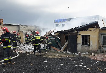 Eksplozja budynku przy ul. Łowickiej  [Z OSTATNIEJ CHWILI, FOTO]