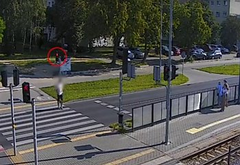 Policja podglądała pieszych dla ich bezpieczeństwa [WIDEO]