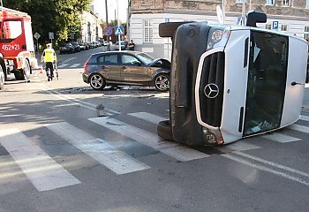 BMW staranowało sprintera. Wysoki mandat dla kierowcy