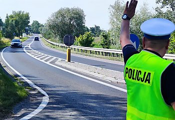 Wzmożone kontrole na drogach. Policja apeluje o bezpieczny powrót z wakacji