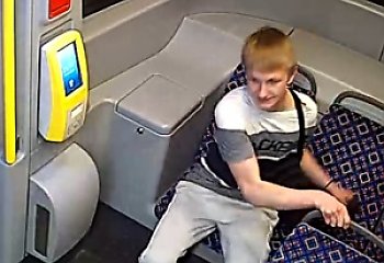 Poznajesz go? Policja prosi o pomoc w identyfikacji [WIDEO]