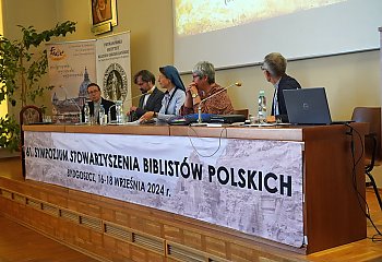 Biblia powinna być fundamentem katechezy dorosłych