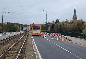 Most Bernardyński zwężony w obu kierunkach. Lepiej omijać centrum Bydgoszczy