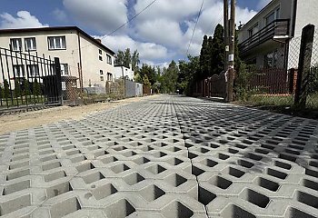 Ażurami i kostką utwardzają bydgoskie gruntówki. Wiemy, które ulice dostaną nową nawierzchnię