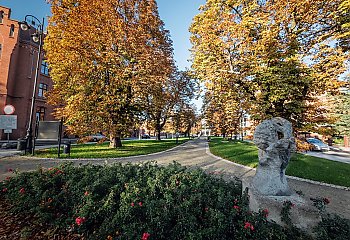 Plac Kościeleckich stał się perłą w bydgoskiej koronie. Zakończyli remont