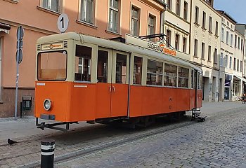 W zabytkowym tramwaju przy ul. Długiej będzie jedzenie. Zamienia się w food truck [ZAPROSZENIE]