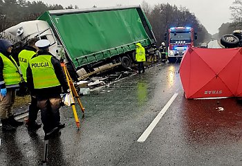 Na DK 10 zginął kierowca dostawczego fiata. Znowu tragedia w Przyłubiu