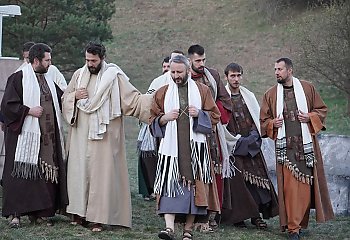 „Drzewo ma jeszcze nadzieję”. Misterium Męki Pańskiej w Dolinie Śmierci poruszyło tysiące bydgoszczan