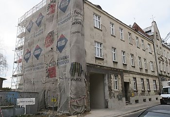 Trwa remont dwóch kamienic przy ulicy Rycerskiej