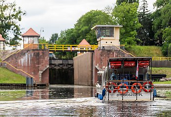 Bydgoszcz jakiej nie znacie! Ruszyły rejsy statkami po Brdzie – zobacz, jak wygląda miasto z wody!