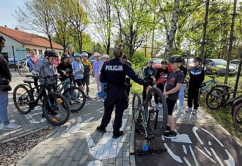 Egzamin z życia! Policja w Osielsku sprawdzała dzieci na dwóch kółkach – nie wszyscy zdali!