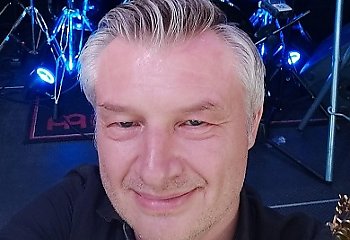 Muzyczne światy Roberta Korwela – koncert w Światłowni pełen przyjaźni i pasji
