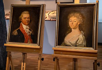 Skarby z pałacu nad Brdą! Rodzina Chmielewskich przekazała bezcenne pamiątki Muzeum w Bydgoszczy