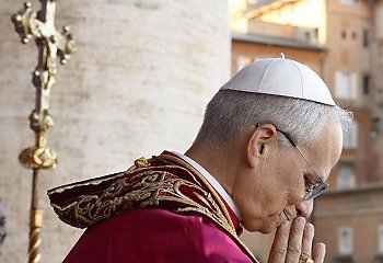 Papież kompromisu? Kim naprawdę jest Leon XIV