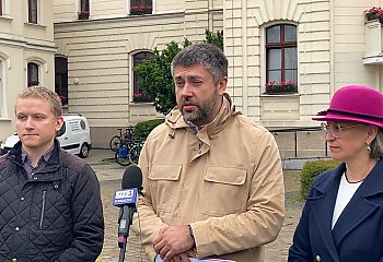 „Trzaskowski nieodpowiedzialny wobec Bydgoszczy” – mocne słowa na konferencji prawicy