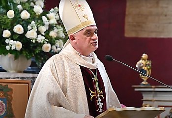Bp Krzysztof Włodarczyk: „Nie polityka, lecz Duch Święty może zjednoczyć podzielone społeczeństwo”