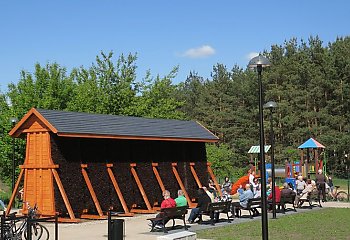 Bydgoszcz się bawi! Rodzinne pikniki przy tężniach wracają – sprawdź, kiedy i gdzie!