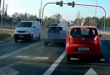 Mini Cooper zagrał va banque na skrzyżowaniu w Osielsku. Szybki manewr – szybki mandat!