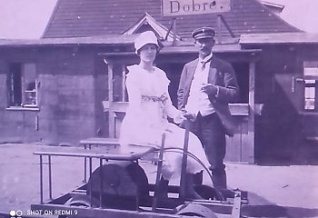 Kolej wąskotorowa w Dobrem. Historia, która zarasta trawą