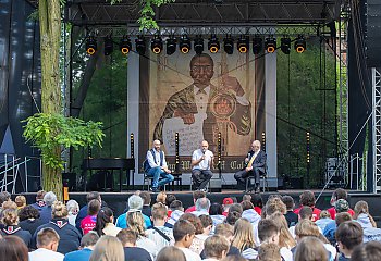 Mela i Górski w Toruniu. Jan Paweł II wierzył w młodych – to wydarzenie to dowód!