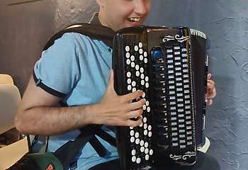 Niewidomy bard z Ukrainy poruszy serca bydgoszczan! Tego koncertu nie możesz przegapić!