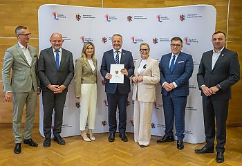 Dojazd bez dziur i błota! 68 dróg zyska nową nawierzchnię – rolnicy i mieszkańcy odetchną z ulgą