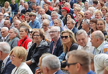Sołtysi jak gwiazdy! Wielka Sołtysiada w Toruniu – marszałek Całbecki nie szczędził wzruszeń