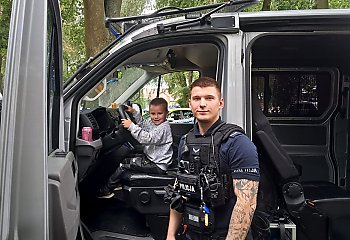 Dzieci jeździły radiowozami, psy tropiły narkotyki, a Polfin rozdawał słodycze