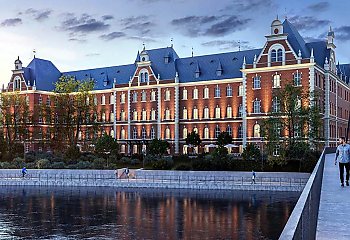 Była Dyrekcja Kolei — będzie luksusowy hotel. Inwestor przedstawił plany. 
