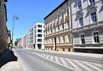 Królowej Jadwigi z nowym blaskiem i chodnikiem jak ze starego miasta