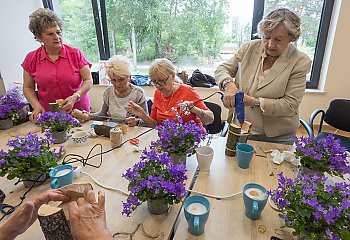 Seniorzy ruszają do akcji! Pieniądze trafią na kluby, warsztaty i zajęcia z wnukami