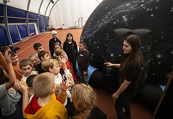 Kosmiczna przygoda w Solcu Kujawskim! Planetobus Kopernika zawita do miasta