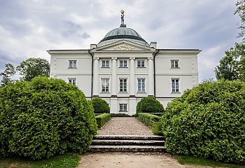 Muzyczne lato w pałacach! Dwa niezwykłe koncerty przed nami – wstęp wolny lub za grosze
