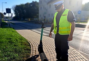 Mandat dla matki, bo syn jeździł hulajnogą! Rodzinny finał kontroli w Świeciu