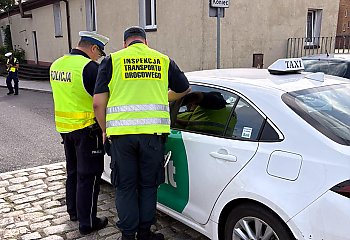 Nielegalni kierowcy aplikacji pod lupą! Policja ruszyła z kontrolami