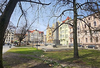 Remont na Placu Wolności sparaliżował życie mieszkańców. Wykonawca wycofuje się na razie z prac