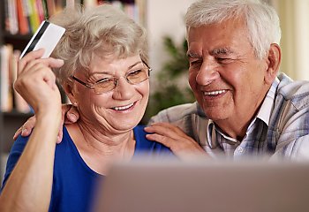 Emerytura na konto – nowy standard dla seniorów w kujawsko-pomorskim