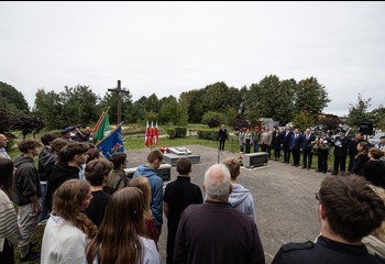 Upamiętnienie ofiar niemieckiej zbrodni w Borównie: refleksja nad tragiczną przeszłością