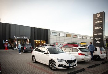 Wielkie otwarcie na Glinkach: nowy mini park handlowy od Cukierni Sowa już działa!