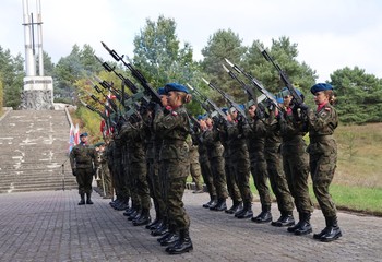 Fordońska Dolina Śmierci: Uroczystość ku czci poległych zebranych tłumy