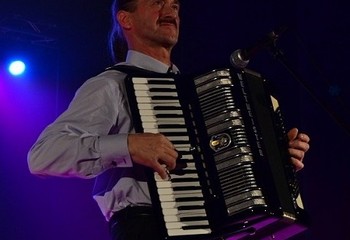 Muzyczna podróż z Jurkiem Paterskim w Bydgoskiej Światłowni!