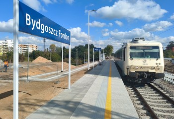 Nowa era kolei w Fordonie: ruszył nowoczesny peron!