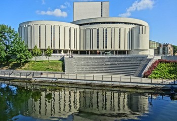 Bydgoszcz wyprzedza Gdańsk, ale daleko jej do liderów – kontrowersyjne wyniki rankingu inwestycyjnego