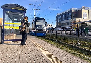 Nowe, bezpieczniejsze przystanki na Bartodziejach