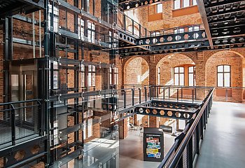 Podróż w czasie: Bydgoszczani świętują Niepodległość w Młynach Rothera!