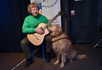 Młodzież z Bydgoszczy piecze ciasta i wspiera niewidomych!