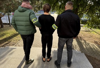 Dramatyczne sceny w bydgoskiej galerii: Nastolatek zaatakowany nożem