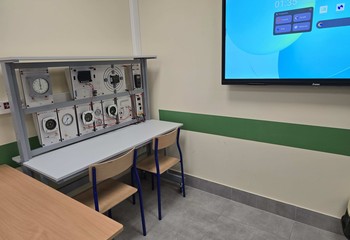 Bydgoscy uczniowie w kokpicie: szczyt technologii w „Mechaniku”